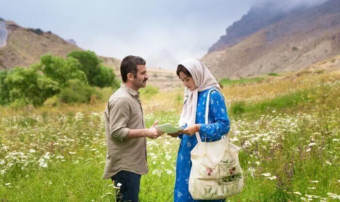 چرا ملاقات خصوصی پریناز ایزدیار و هوتن شکیبا سانسور شد؟ | کارگردان: دوست نداشتم این فیلم اکران شود اما...
