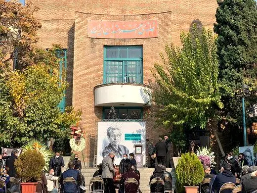 کامبیز درمبخش به خاک سپرده شد / هنرمندی که تا لحظه مرگ، جوان باقی ماند