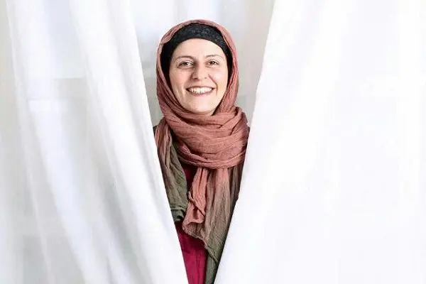 رفتارِ زشتِ و زننده با خانم بازیگر هنگام گرفتن تست بازیگری/ چرا سوسن پرور آرایش نمی‌کند؟