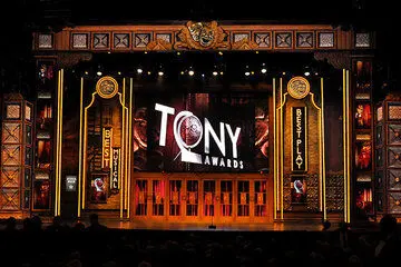 انجمن نویسندگان کوتاه نیامد/ مراسم تونی پخش نمی‌شود
