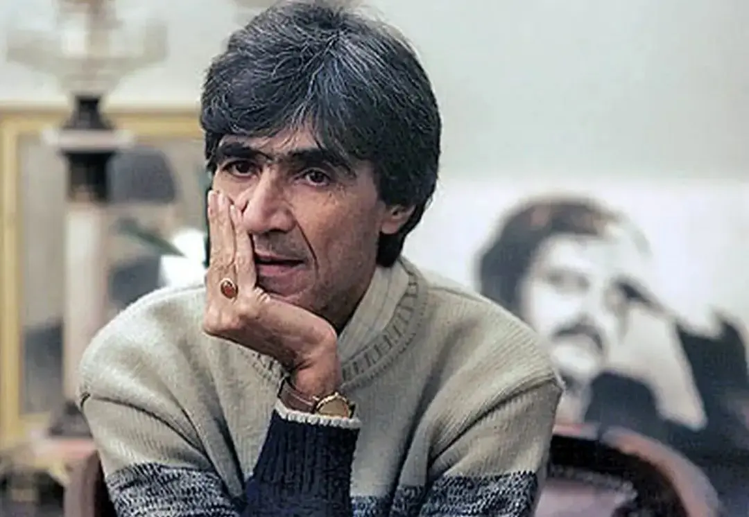 آیا ناصر تقوایی از نویسندگان چپ بود؟
