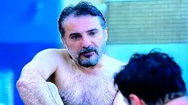 گرد و خاک سید جواد هاشمی در آنتن زنده تلویزیون
