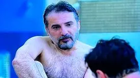 گرد و خاک سید جواد هاشمی در آنتن زنده تلویزیون
