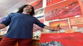 نمایشگاه آثار نقاشی پسر اسامه بن لادن در فرانسه