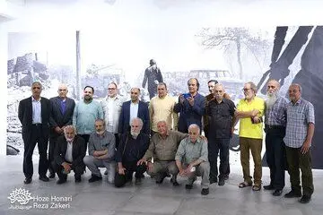 نمایشگاه عکس «عکاسِ چریک» افتتاح شد/ جنگ، شجاعت و فداکاری از نمای نزدیک
