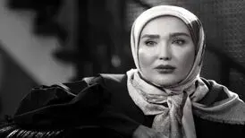هنرمندی که سر صحنه نماز می‌خواند
