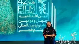 اظهارات کنایه دار خانم بازیگر در مراسم بزرگداشش/ ویدئو