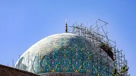 ریزش کاشی‌های مسجد امام بر اثر حمله دشمن