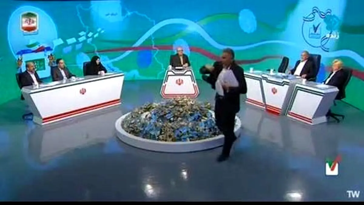 میکروفن بسته ای که "نماد صداهای خاموش" شد
