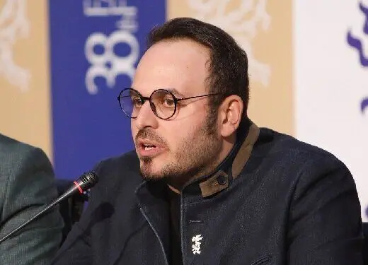 فیلم جدید مهدویان اجازه ساخت نگرفت / نویسنده «مطرود»: گفتند سیاه است اشاعه ناامیدی می‌کند / فیلم‌نامه اقتباس آزادی از رمان «بیگانه» نوشته آلبر کاموست؛ یکی از ۱۰ رمان پرخواننده تاریخ