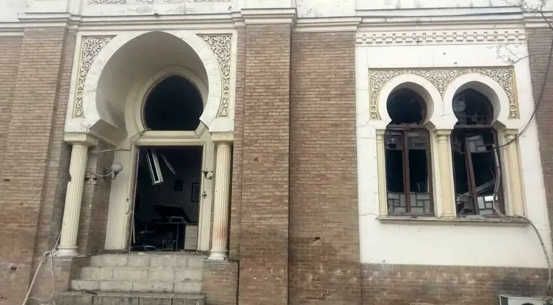 آسیب به ساختمان پژوهشکده هنر در حمله جنگنده‌های دشمن