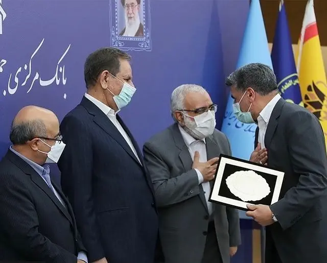 تجلیل رئیس کمیته امداد از اشتغالزایی بانک صادرات ایران برای محرومان
