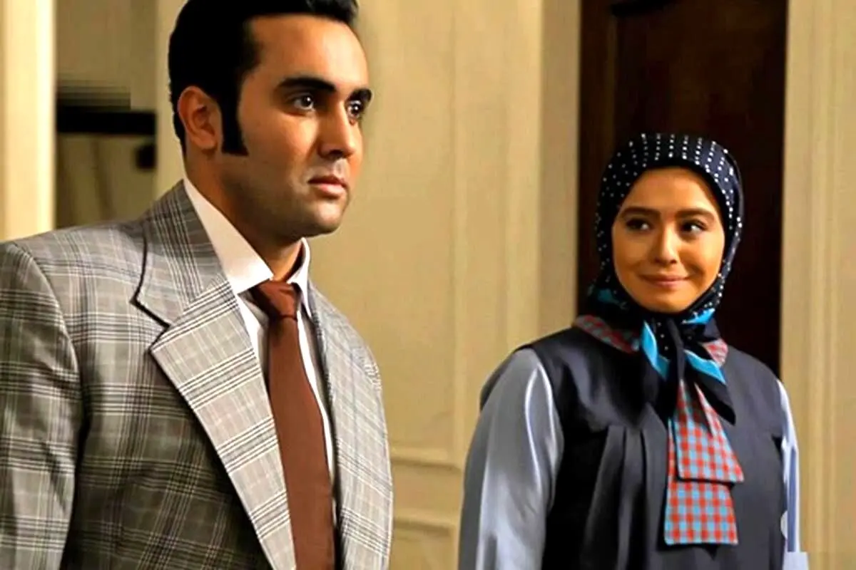 ژست صمیمی «آرش و کیمیا» در پشت صحنه سریال کیمیا؛ سال 94

