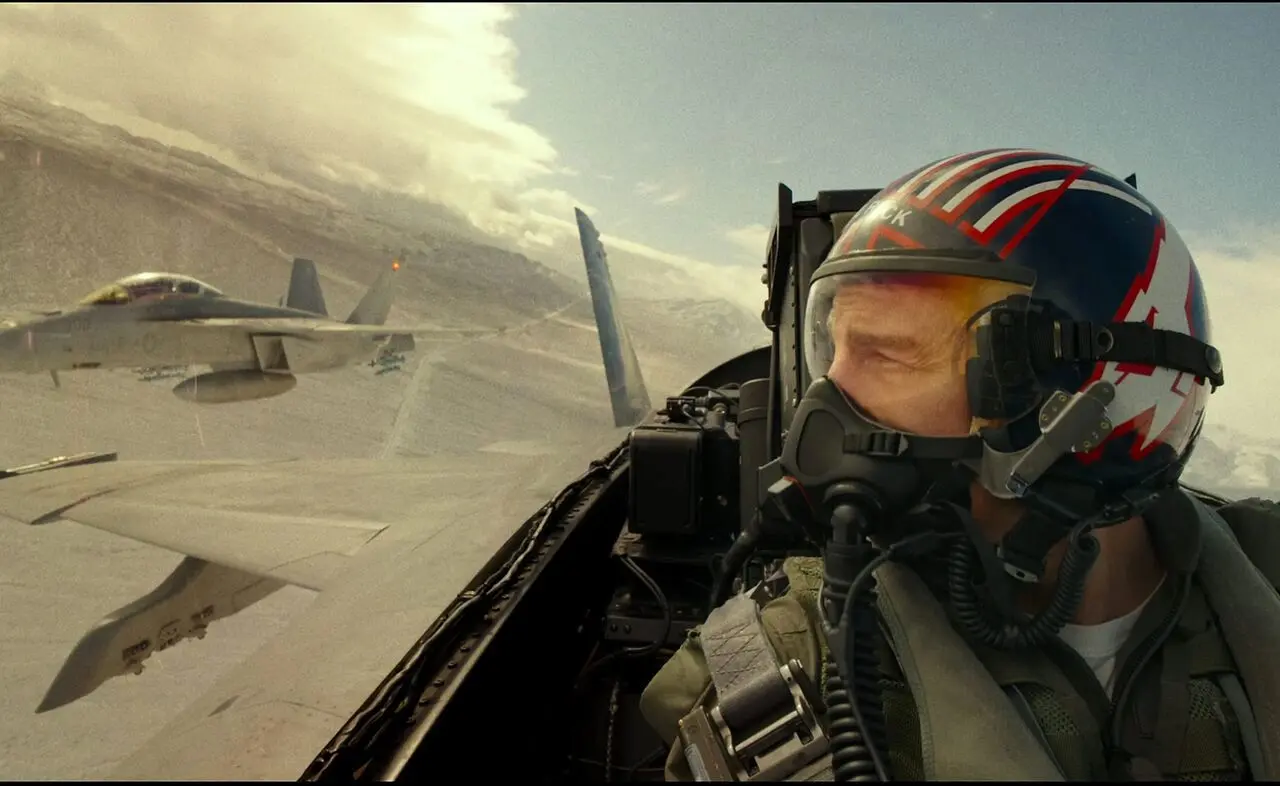 «تاپ گان» صدرنشین گیشه آمریکا شد