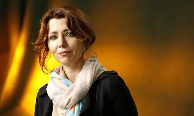 اعتراض الیف شافاک به توزیع ناعادلانه واکسن کرونا