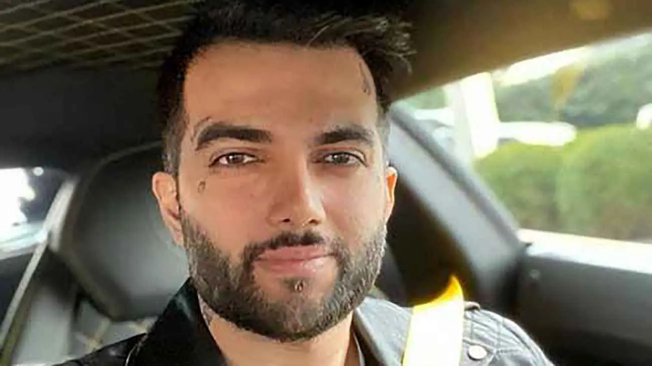 پویان مختاری روی فرش قرمز کن