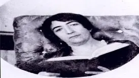 شاعر و نویسنده کتاب آشپزی و خانه‌ داری عهد قاجار
