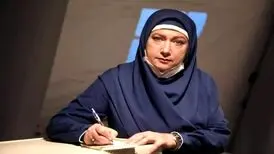 فریبا متخصص در لباس پرستاری در سریال موج اول / عکس