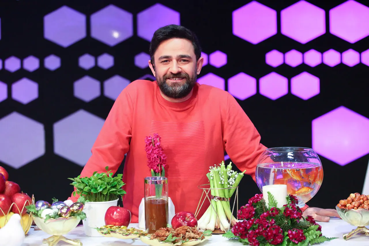 رقابت جواد هاشمی و نصرالله رادش در زمین «شوتبال» نوروزی