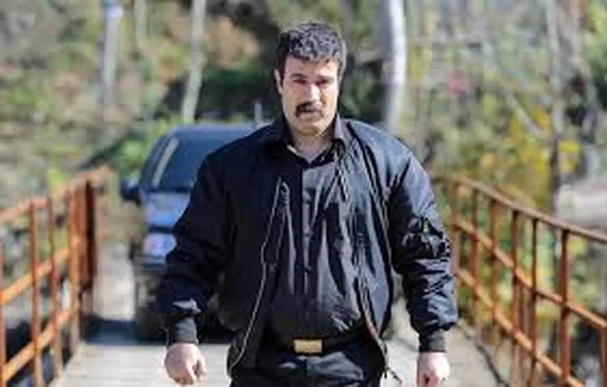 ژست صمیمی «آنتونی هاپکینز و احمد مهران فر»؛ سال 2010
