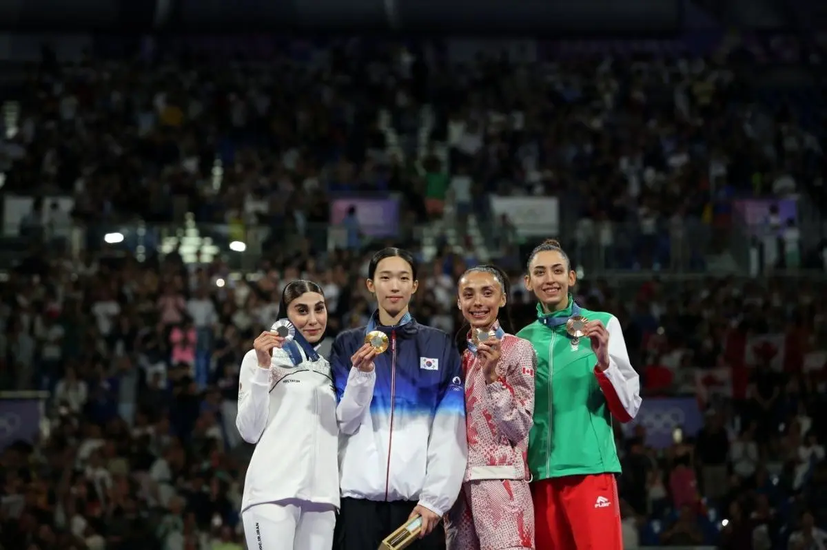 صمیمیت ناهید کیانی و کیمیا علیزاده در صحنه‌ ای که صدا و سیما سانسور کرد/ ویدئو
