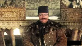 صف طولانی زنان برای پسندیده شدن در حرمسرا توسط ناصرالدین شاه