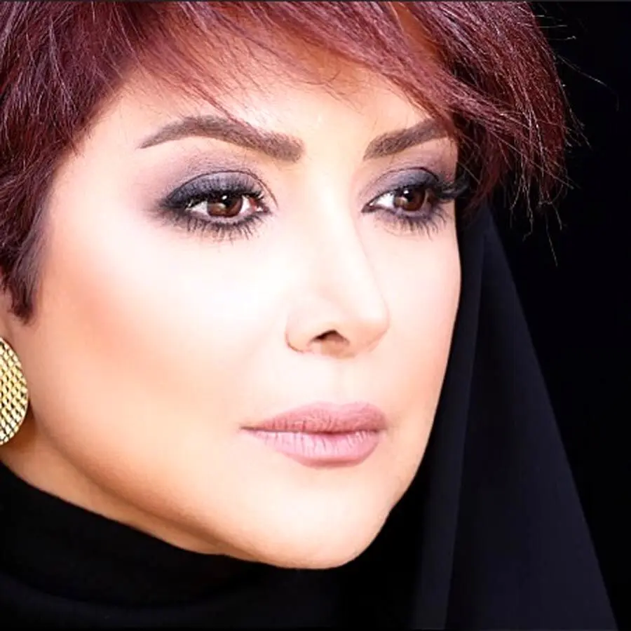 عکسی زیرخاکی از کودکی کمند امیرسلیمانی