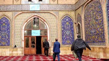 19 دستگاه کشور پاسخ دهند: چرا مسجد خلوت شد و جایگاه امام جماعت این‌قدر افت کرد؟

