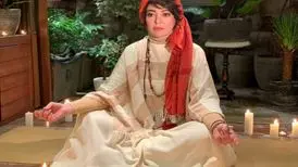 پوشش اصیل و لباس سنتی رزیتا غفاری