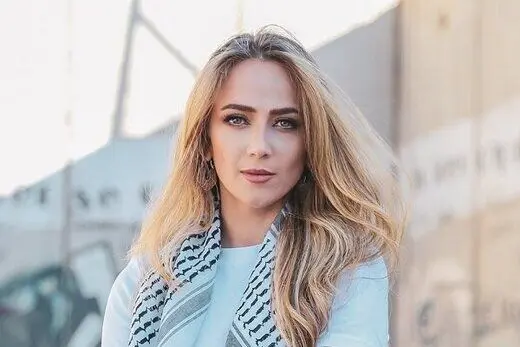 خواننده زنِ فلسطینی، اکسپوی دبی را تحریم کرد
