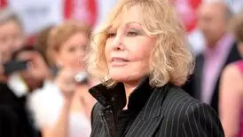 شیر طلایی یک عمر دستاورد هنری به کیم نواک اهدا شد