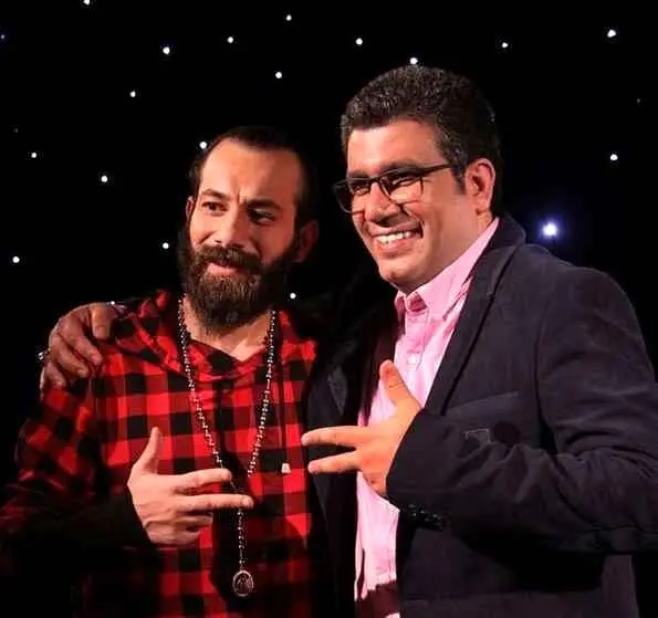 تتلو عاشق اجرا زنده در برج میلاد بود/ اگر جای او بودید، درباره بخش‌های دردناک زندگی‌تان صراحت به خرج می‌دادید یا پنهان کاری می‌کردید؟