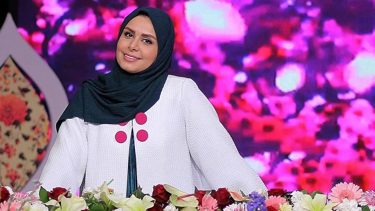 سلفی خاص نجمه جودکی در آسانسور
