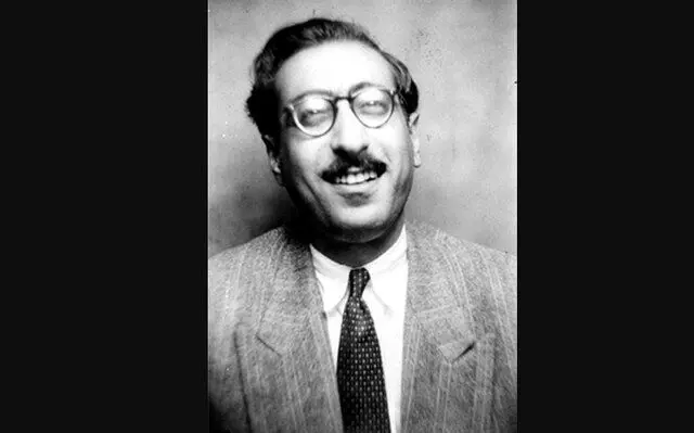 مردی که با قصه عینکش معروف شد
