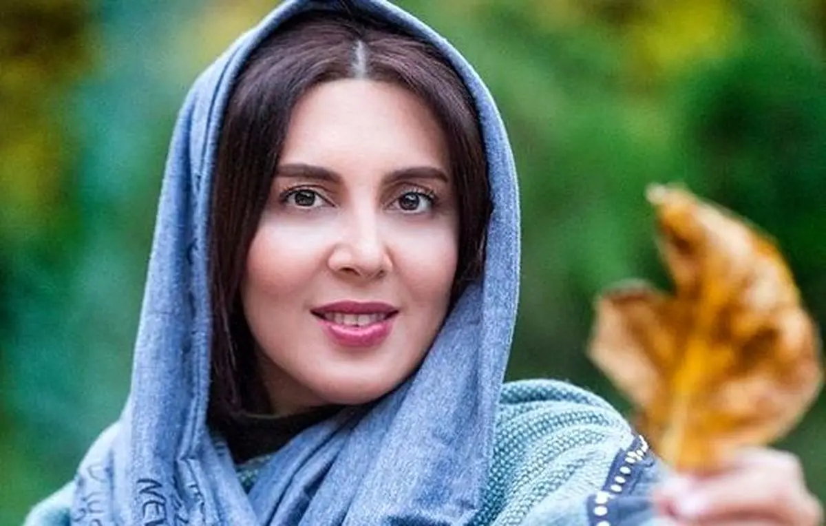 عکاسی از جمعی از هنرمندان ( لیلا بلوکات، احسان علیخانی، مریم معصومی , نیکی مظفری ) در کنار دکور برفی / ویدئو
