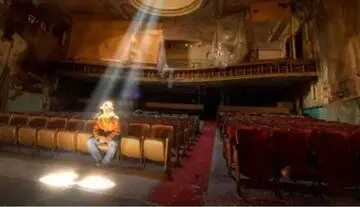 اگر سینما متعلق به یک قشر خاص باشد، کسی حاضر نیست برای ساخت فیلم‌های دیگر هزینه کند/ پس از سال‌ها «گنج قارون» پر فروش‌ترین فیلم سینمای ایران است

