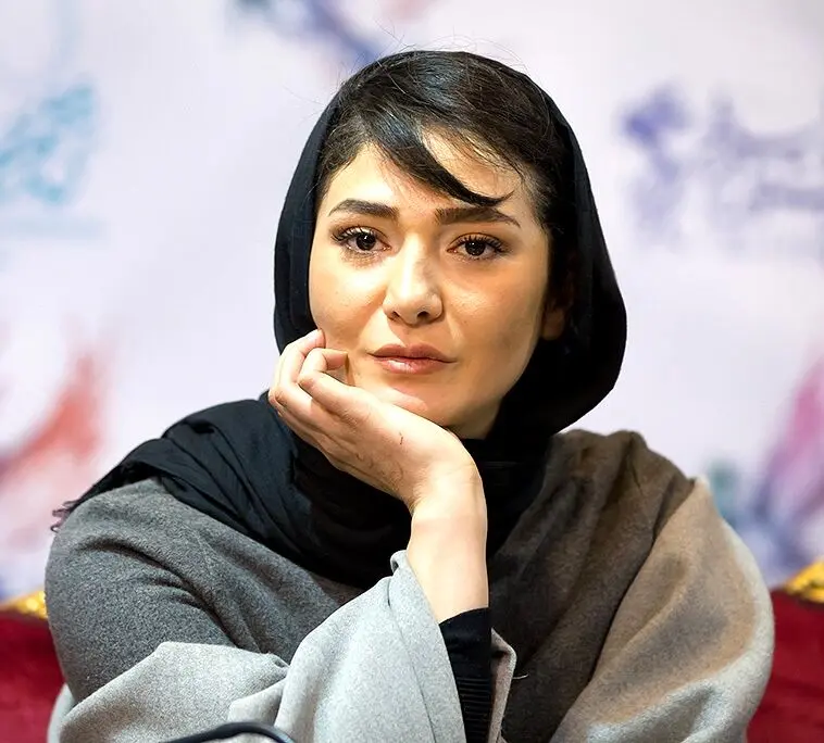 ماجرای جنجالی سیگار کشیدن مینا وحید + فیلم 