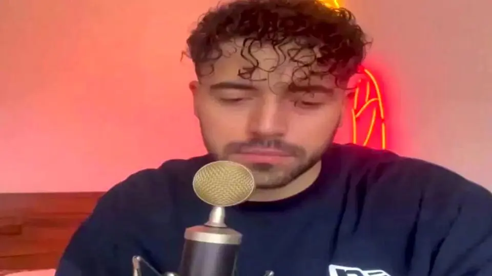 شروین حاجی‌پور در بازداشتگاه اطلاعات ساری است
