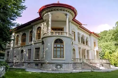 ضرغامی از تعطیلی سعدآباد، گله و از گردشگران عذرخواهی کرد
