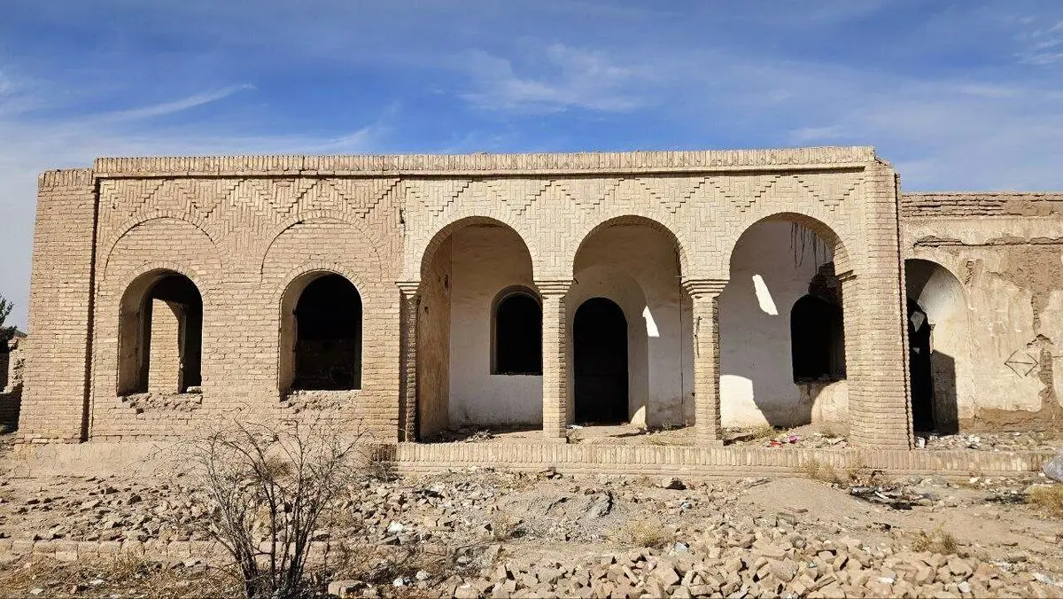 علت تخریب بیمارستان تاریخی شهر کرمان چه بود؟