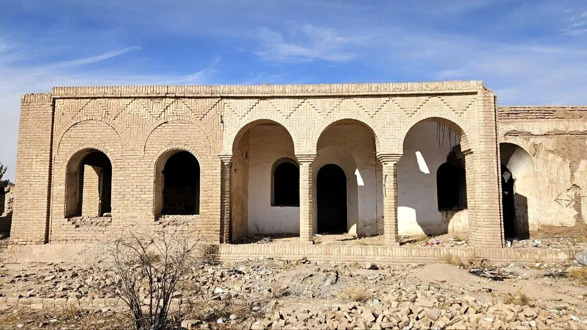 علت تخریب بیمارستان تاریخی شهر کرمان چه بود؟