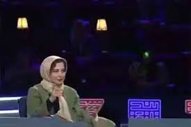 اقدام عجیب عوامل یک برنامه و انداختن لیزر روی تماشاگر! + فیلم