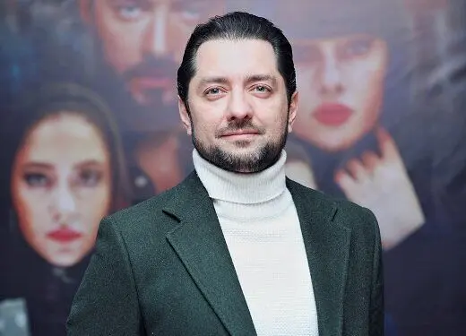 سلفی بهرام رادان با تماشاگران فیلم «گربه سیاه»/ عکس