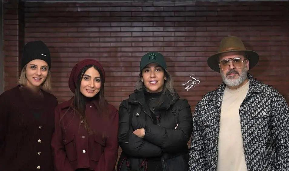 نگاهی به تیپ و استایل بازیگران ایرانی در پشت صحنه نمایش «باران اسیدی»