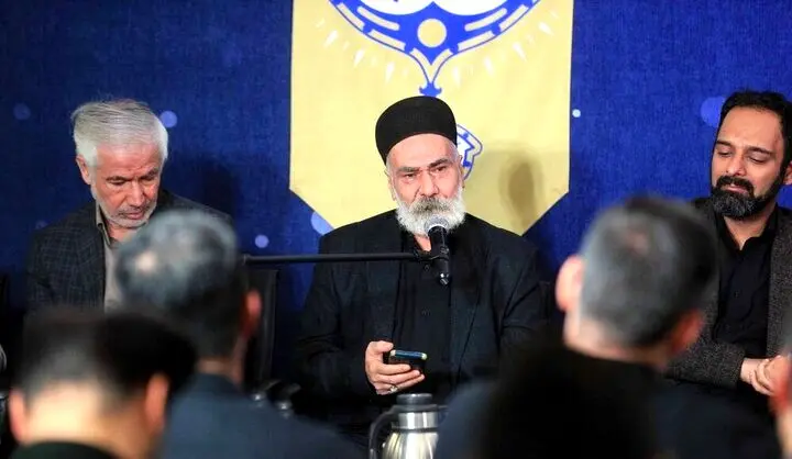 «محفل شعر امین» بدون میزبان برگزار شد
