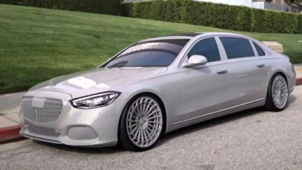 ( تصاویر) مرسدس سفارشی کیم کارداشیان با نور نئون