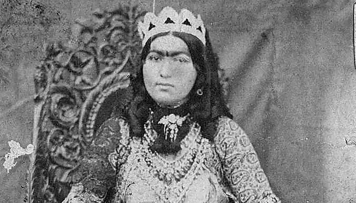 ۵ عکس تاریخی از «انیس‌ الدوله، ملکۀ ناصرالدین شاه»
