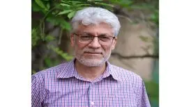 محمد دهقانی: تجاوز به خاک میهن را باید به هر زبان که می‌توانیم ناشایست بشمریم